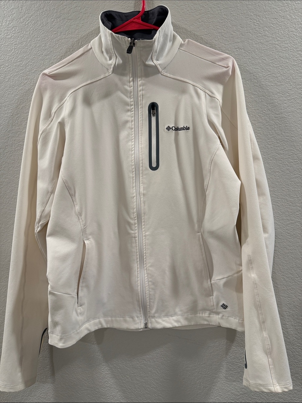 Columbia Cream Softshell Jacket with Chest Zip